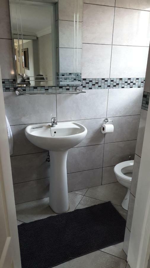 Elephant Bush Guest Cottage Албертън Екстериор снимка