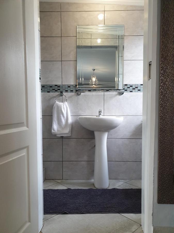 Elephant Bush Guest Cottage Албертън Екстериор снимка